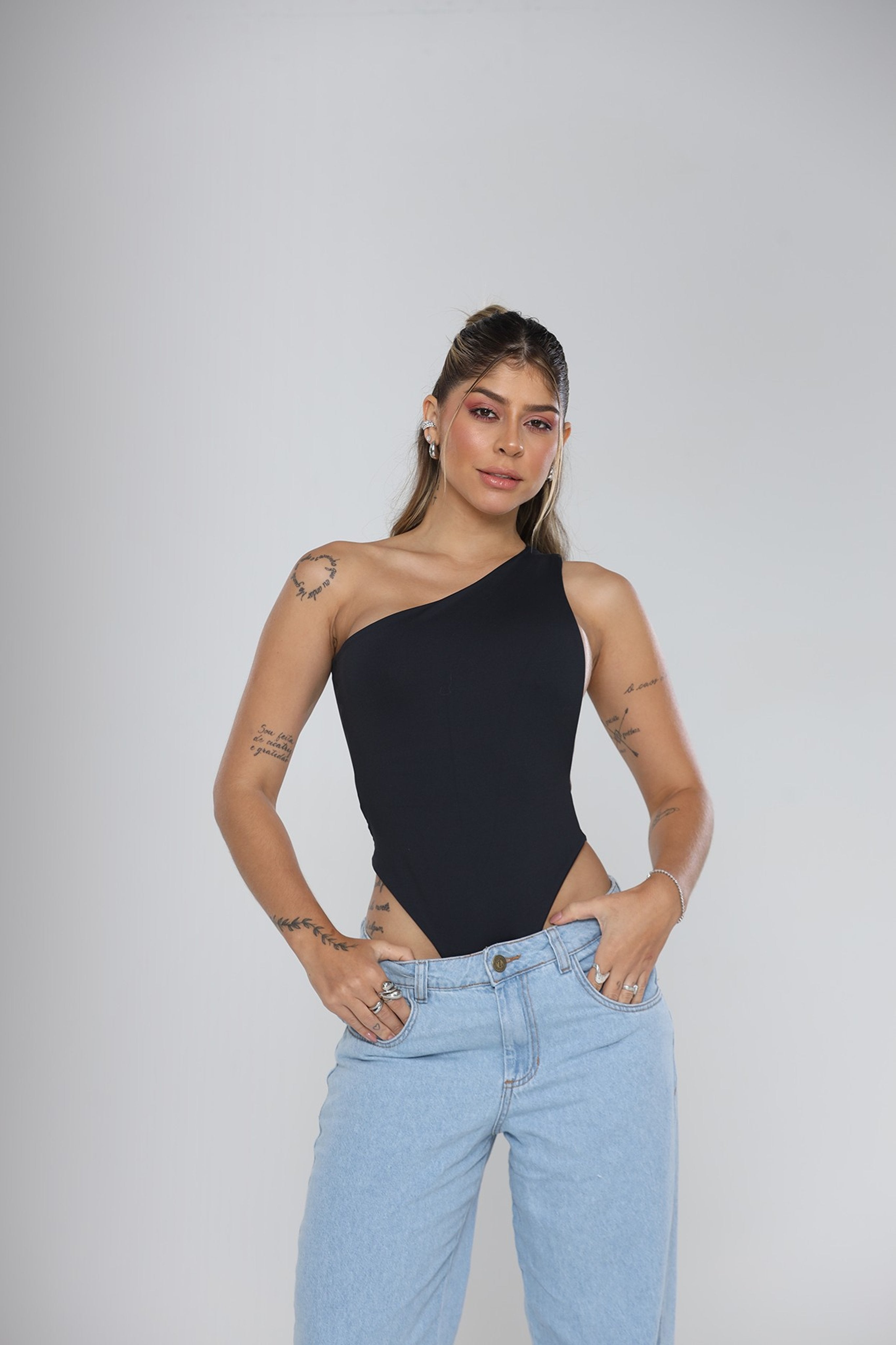 Body Cavado Um Ombro Só Poliamida Preto